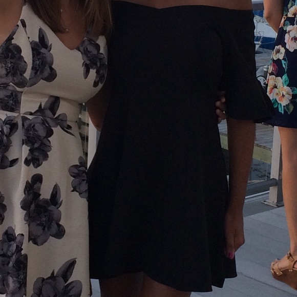 Runaway Heart: black off the shoulder mini - Picture 2 of 2